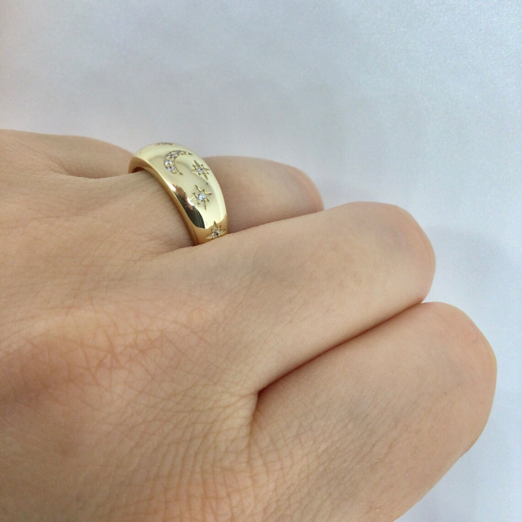 Crescent moon with stars open ring