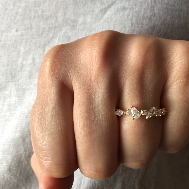 Baguette diamond simulant ring
