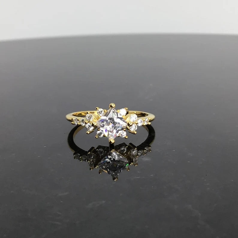 Rhombus diamond simulant ring