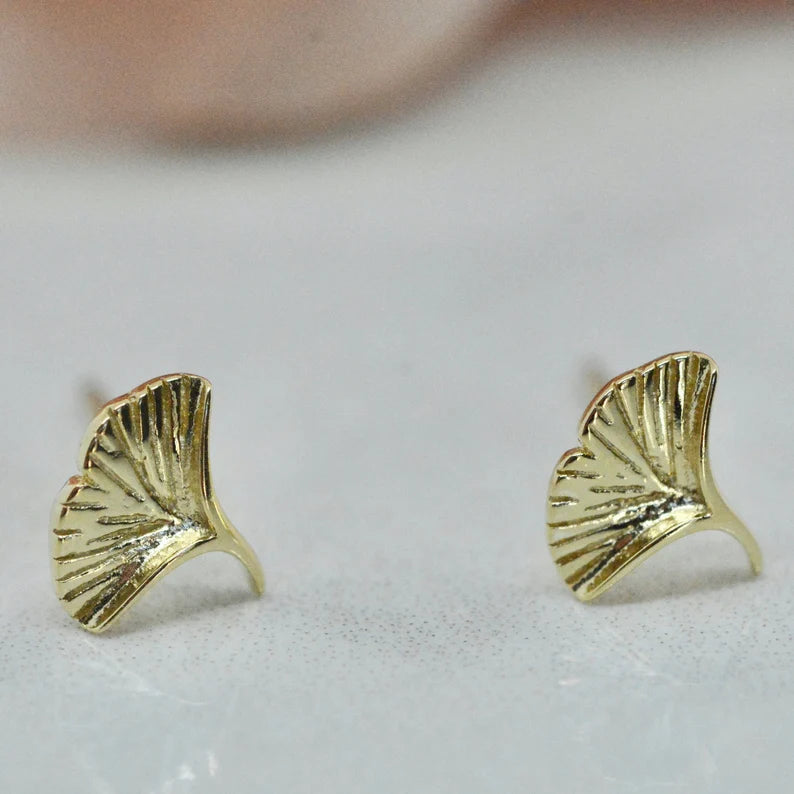 Ginkgo biloba stud earring