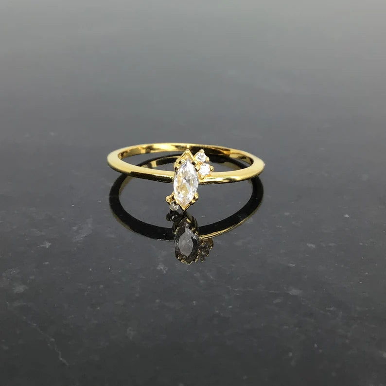 Baguette diamond simulant ring